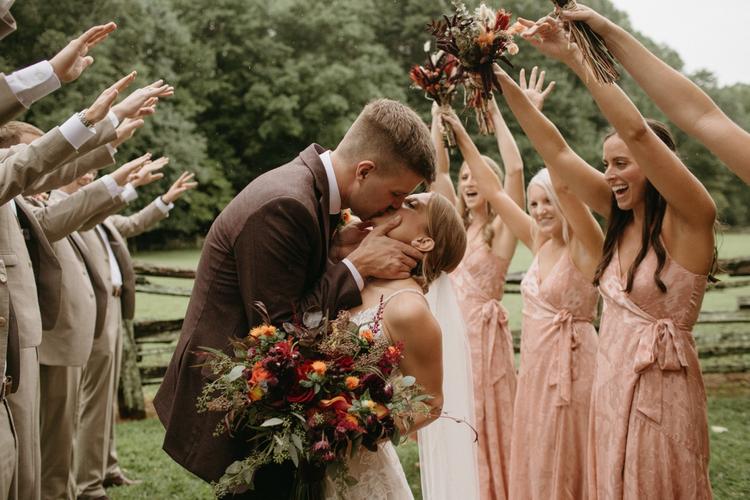 How to Pose with Your Wedding Party On Your Wedding Day - Atlanta, GA