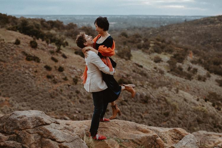 Couples Carving A Giant Wedding Photographer Perth