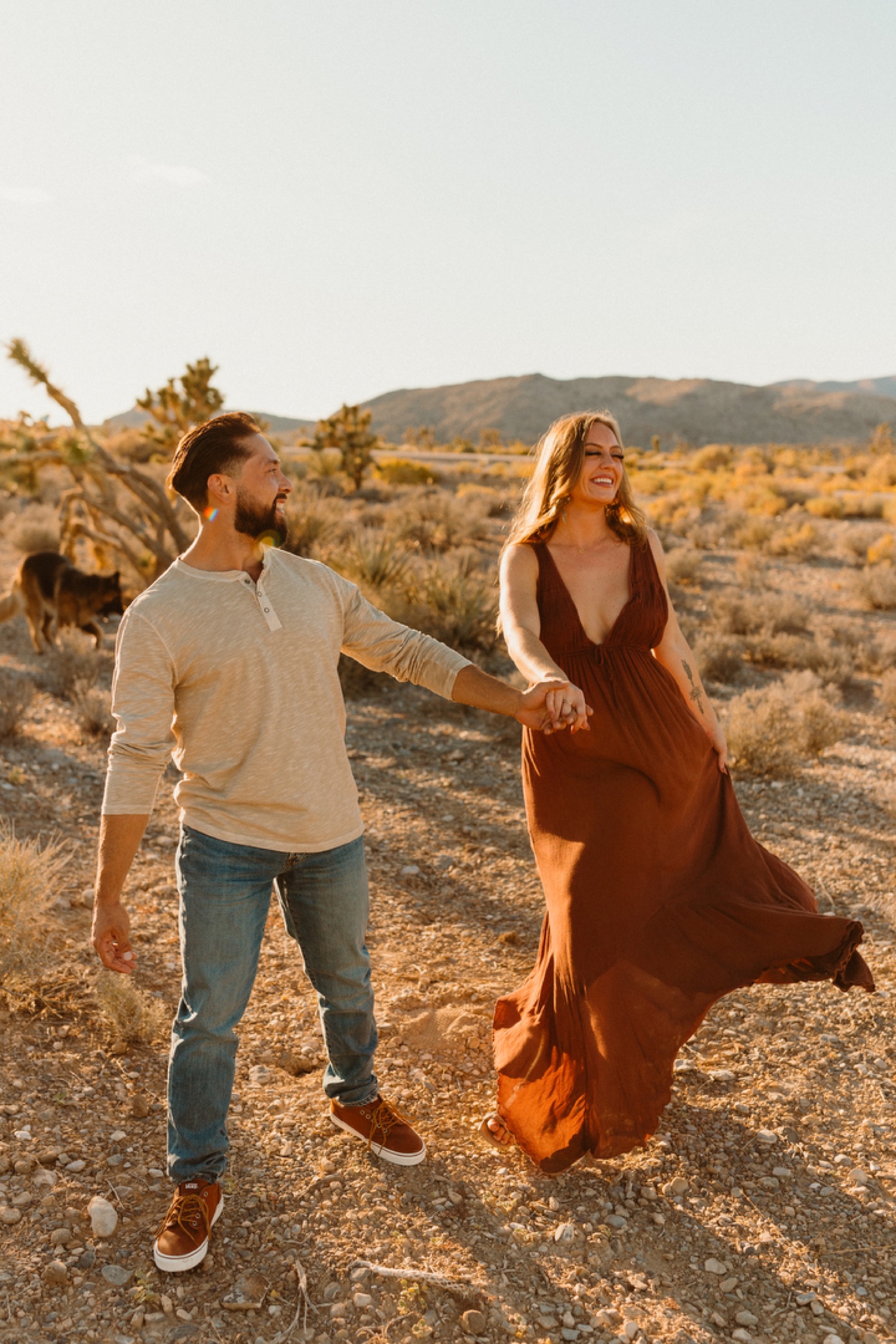 Fiancés strike glam poses for emerald engagement shoot in Nashville,  Tennessee - Fawn and Sable
