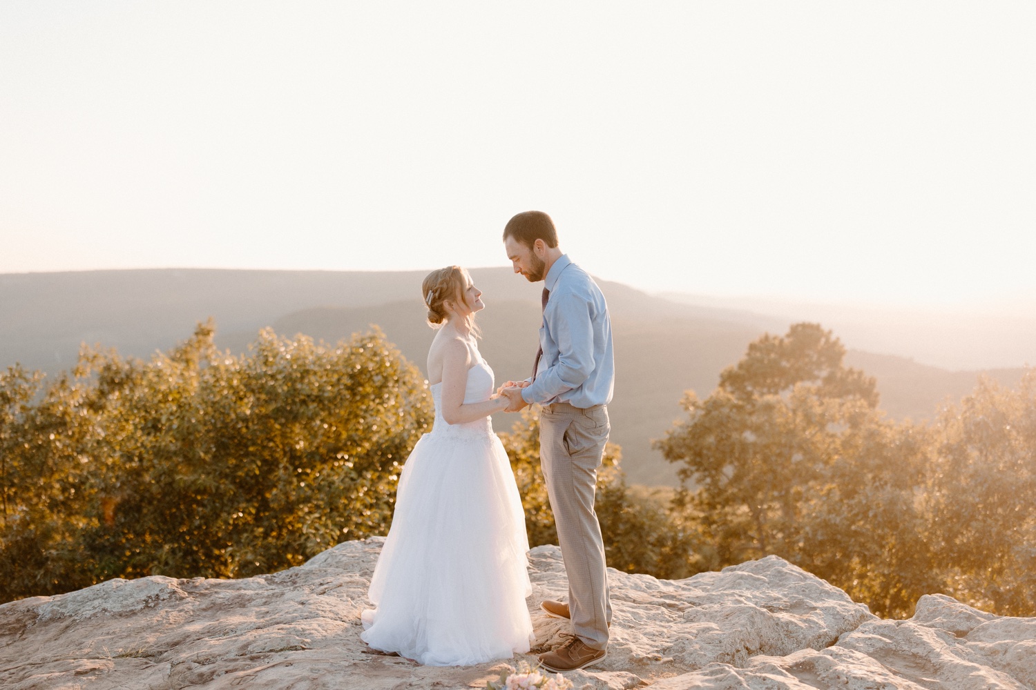 Romantic Wedding Photos - Beautiful Couple Shots - Rock My Wedding