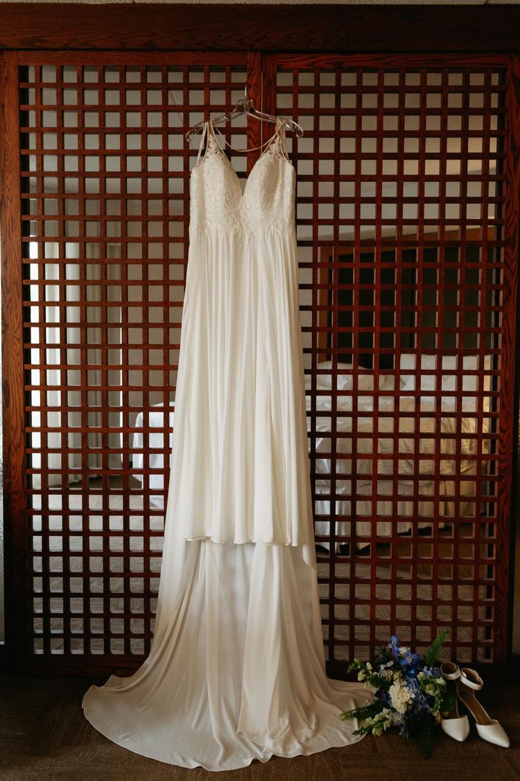 green emerald velvet dress Cathedral Romantic Long Soft Tulle Wedding Veil 2024 – Boom Blush main image 0