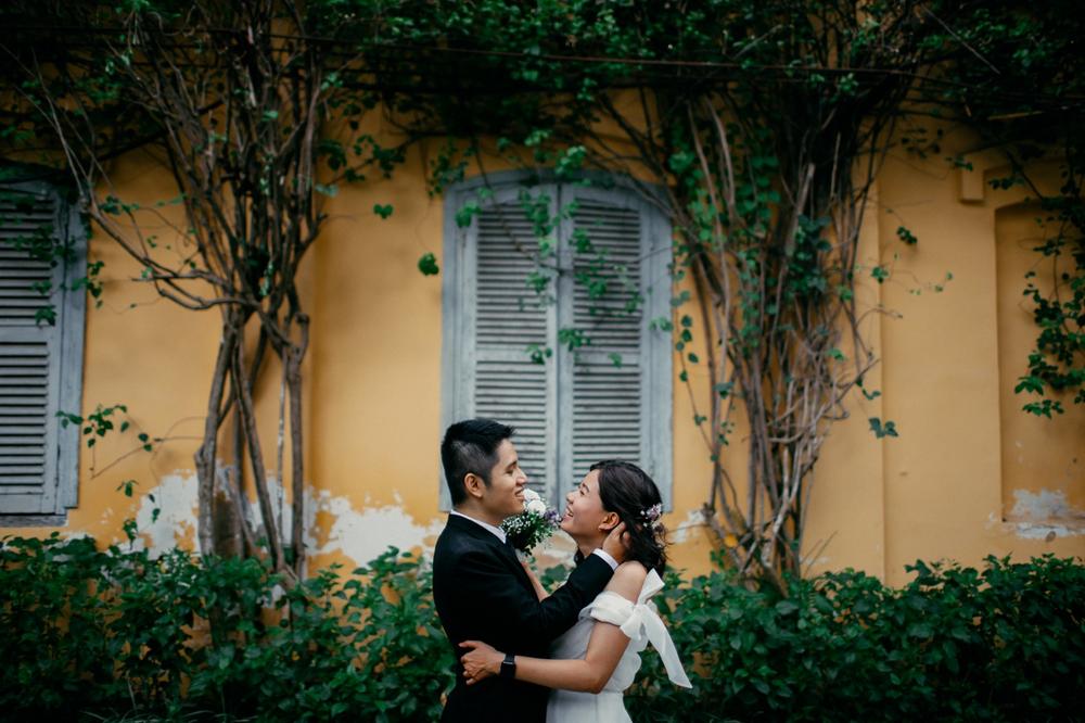 Pre-wedding Saigon - xem qua chùm ảnh này và cảm nhận thiên đường tình yêu tràn đầy những cảm xúc dễ thương.