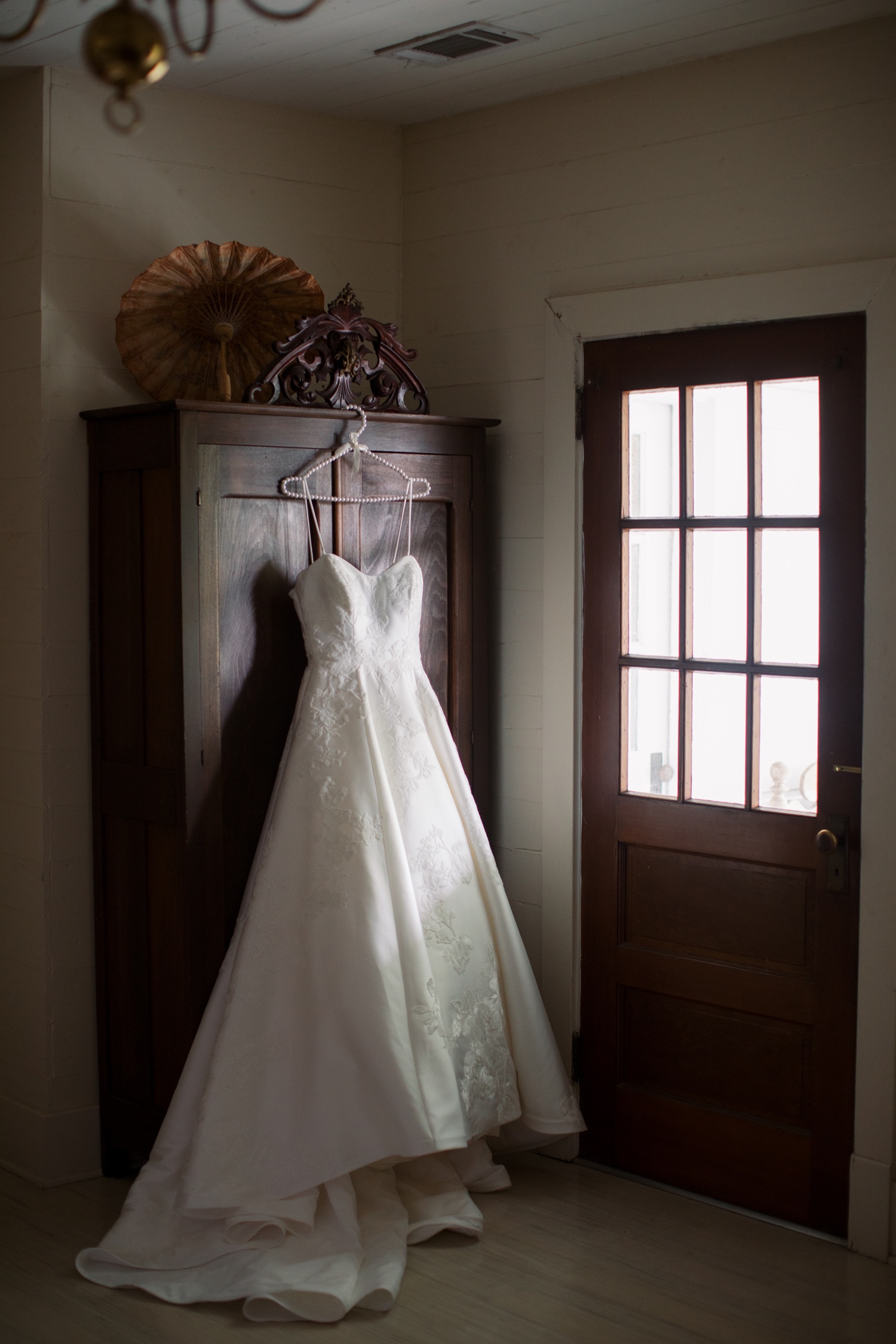 Colorful Summer Wedding in Hattiesburg, MS | Lucy + Luke - Taylor Square  Photography