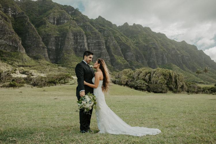 Intimate Hawaii Wedding at Kualoa Ranch — Sarah Doucet Photography