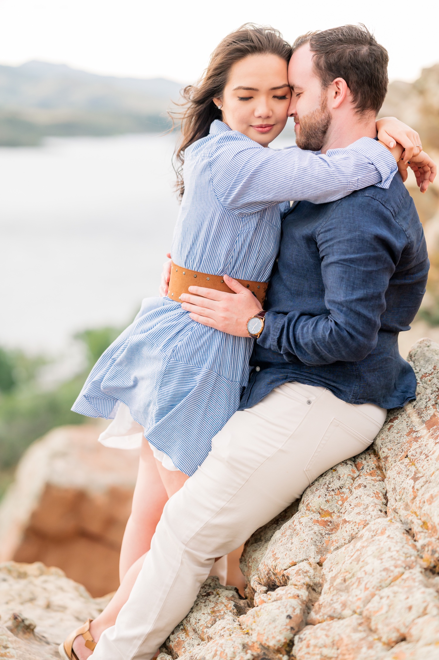 Betsy + Luke | Engagement Session in Fort Wayne, Indiana - ariellepeters.com