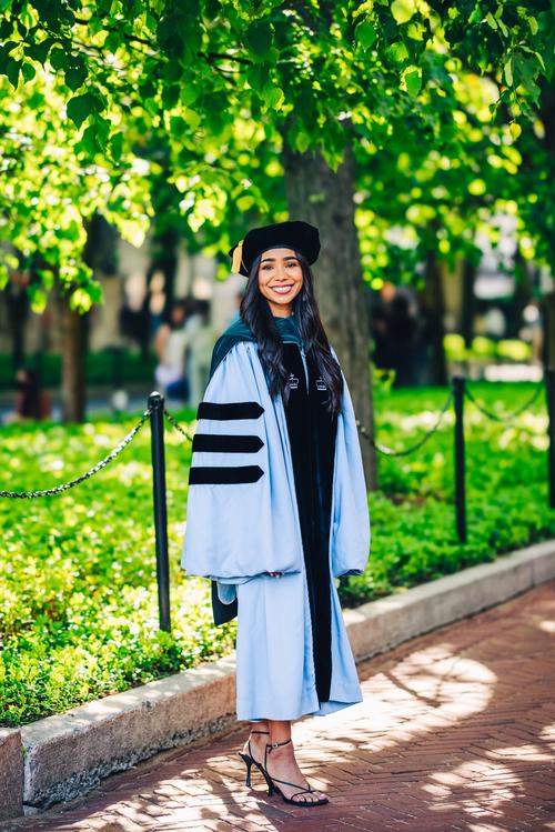 columbia graduation dress Shinsegae Heir Annie Shares Columbia Graduation Gown