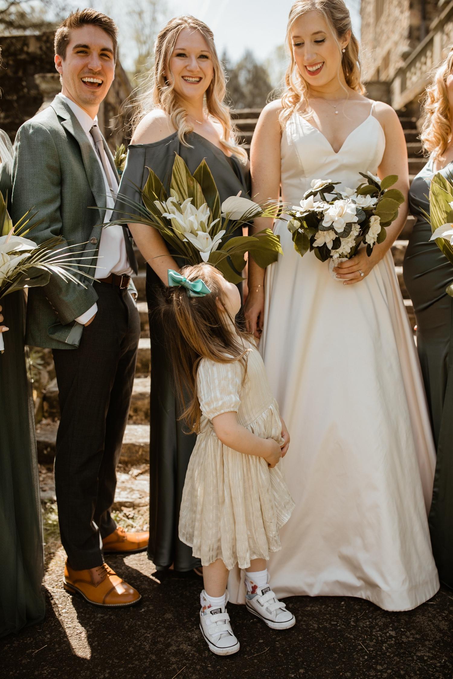 Bridal party, bridesmaids, groomsmen, parque at ridley creek state park