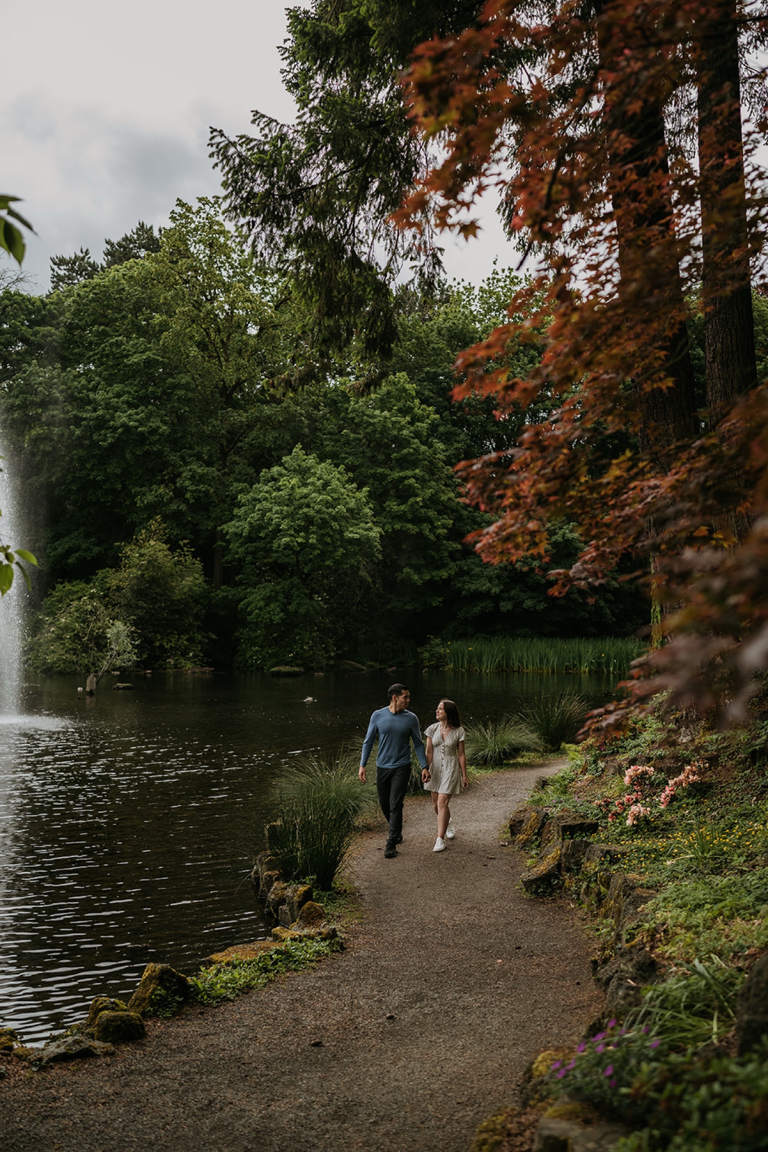 Oregon Rhododendron Garden Engagement | mountainmeandering.com