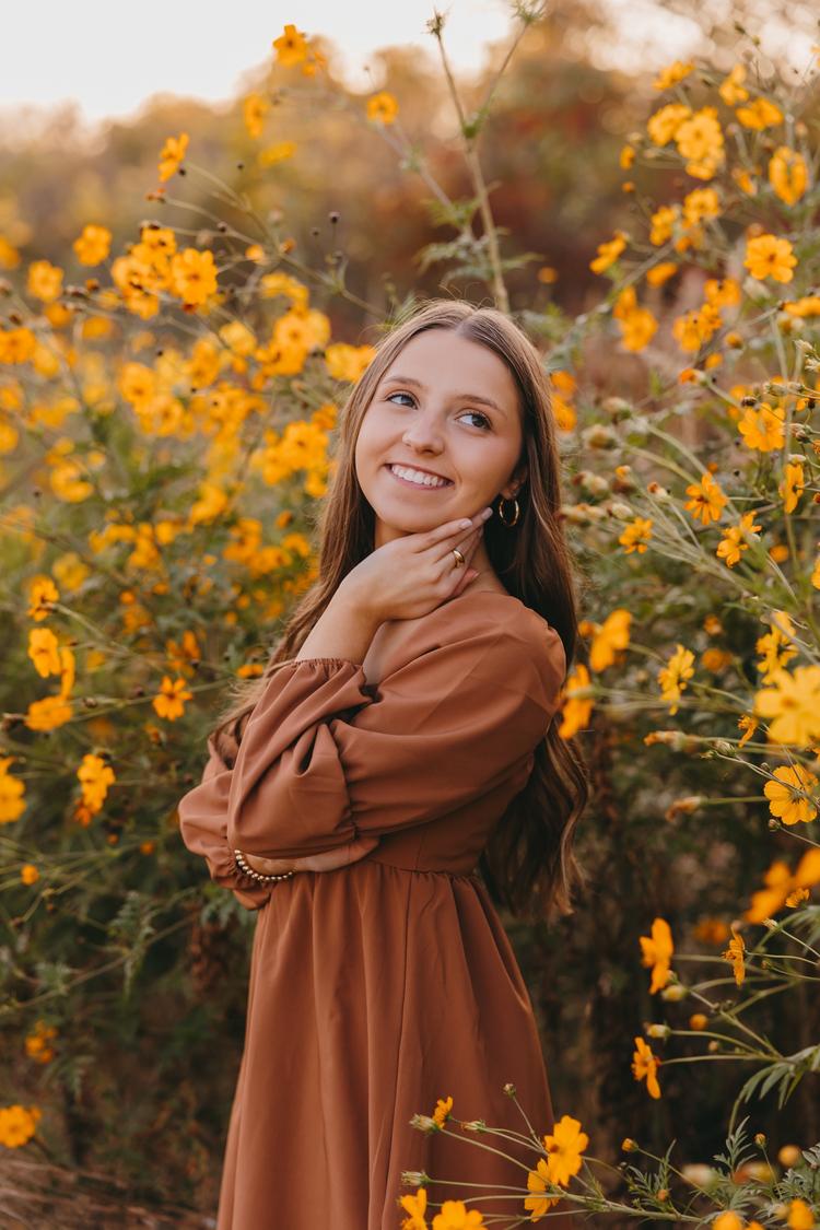 fall senior picture dresses What To Wear for Senior Photos Des Moines Wedding Photographer