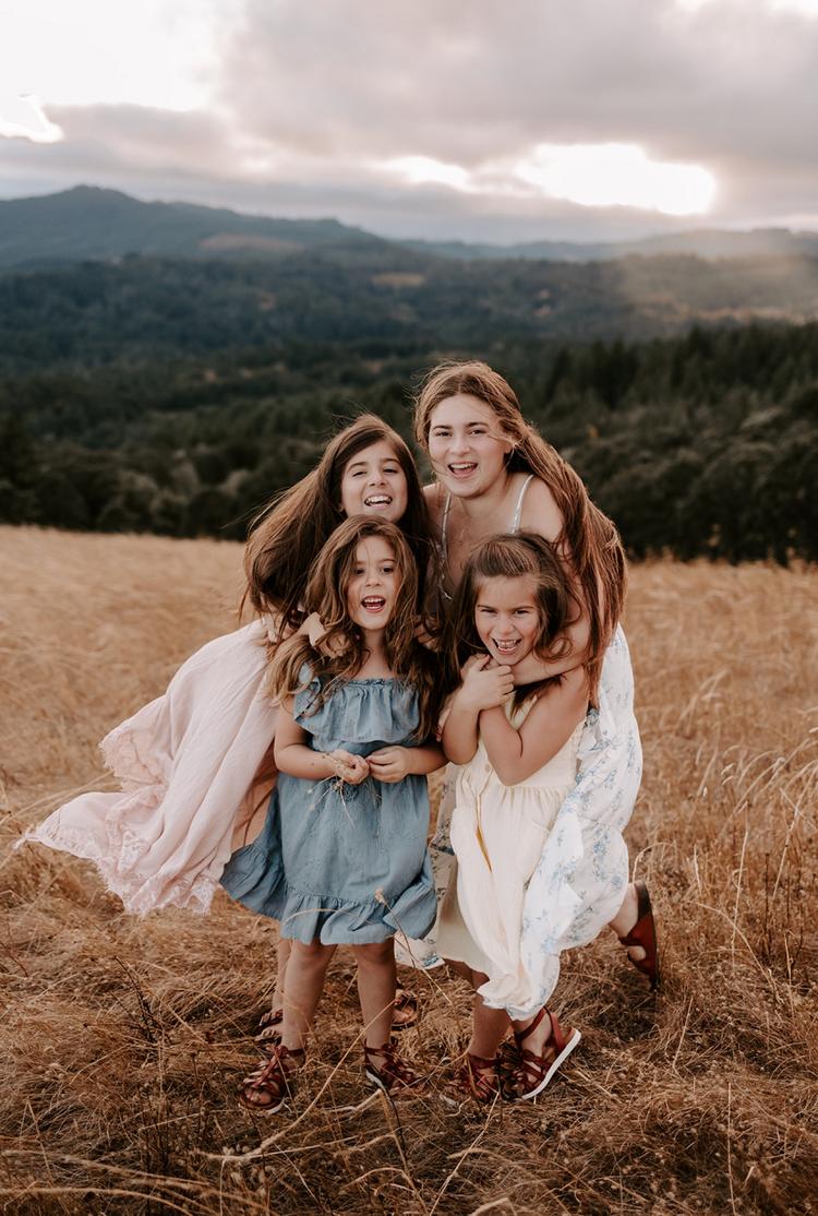 family photos green dress What to Wear for Family Photos