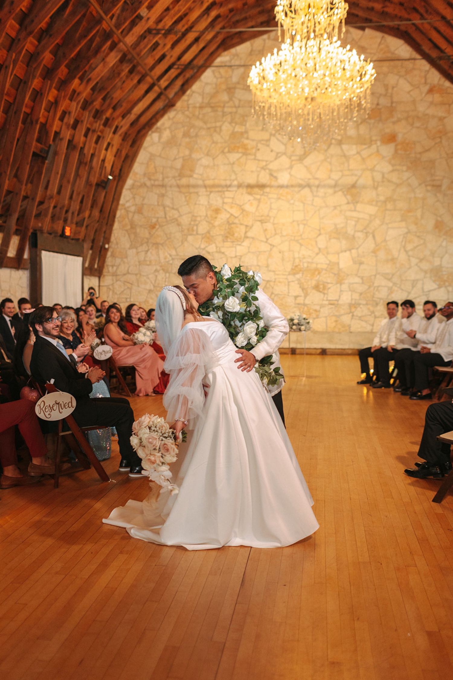 A Warm Elegant Wedding at Brodie Homestead graysonreesephotos